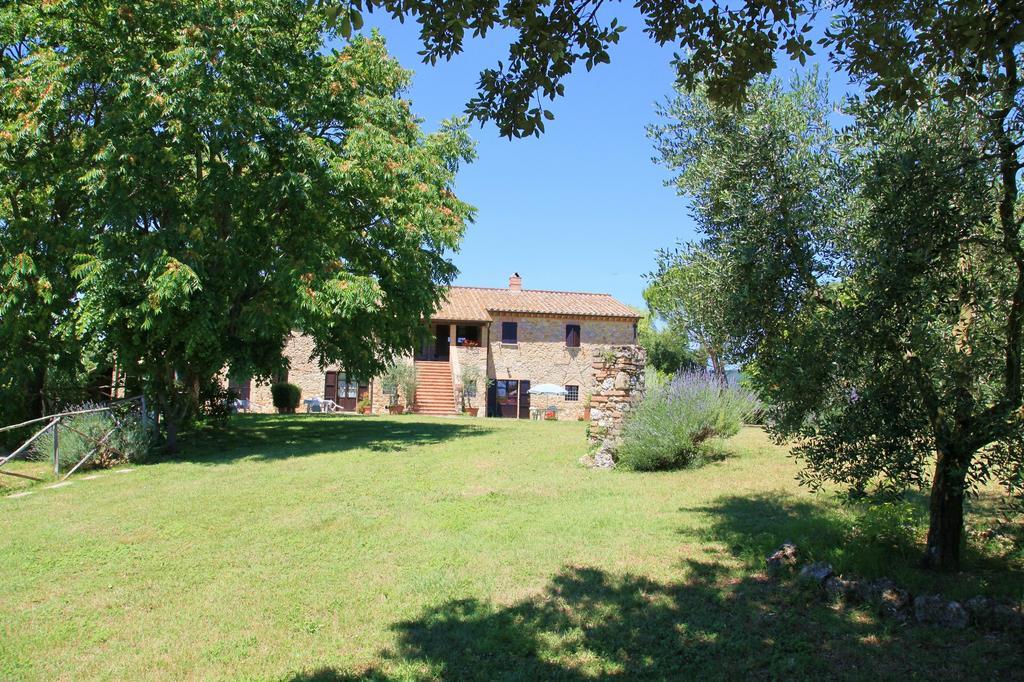 Agriturismo Podere Luchiano Amelia Buitenkant foto