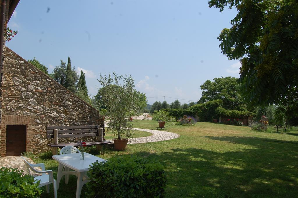 Agriturismo Podere Luchiano Amelia Buitenkant foto
